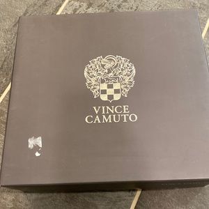 Vince Camuto